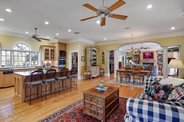 $925,000 | 607 Tiffintown Road, Vicksburg, MS 39183