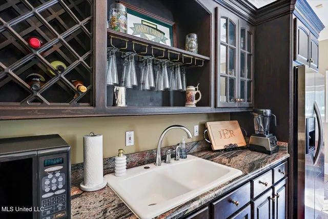 $925,000 | 607 Tiffintown Road, Vicksburg, MS 39183