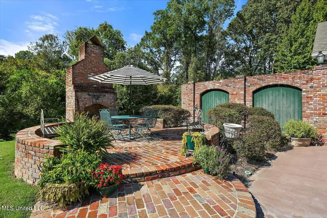 $925,000 | 607 Tiffintown Road, Vicksburg, MS 39183