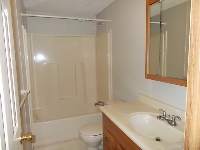 23036 McDonald Point Road, Unit SENECA Seneca, SC 29672 - Photo 14 of 27