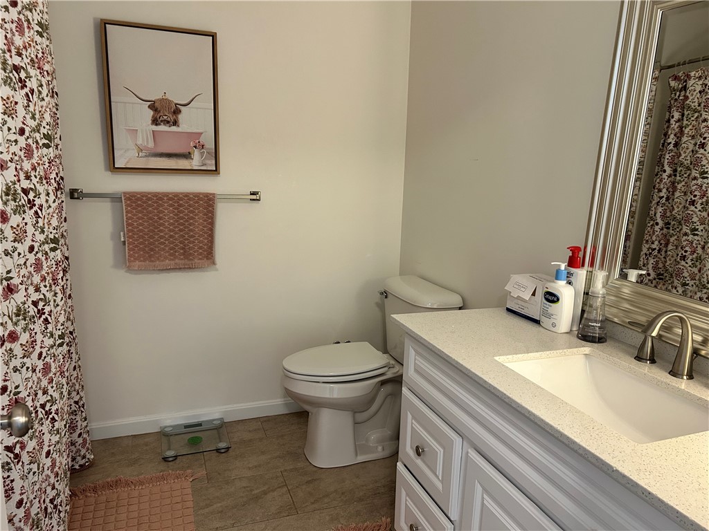 2 Duke Street, Unit D West Warwick, RI 02893 - Photo 10 of 13 Full Bath