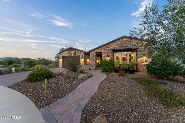 $1,075,000 | 4281 Leaf Spg Drive, Wickenburg, AZ 85390
