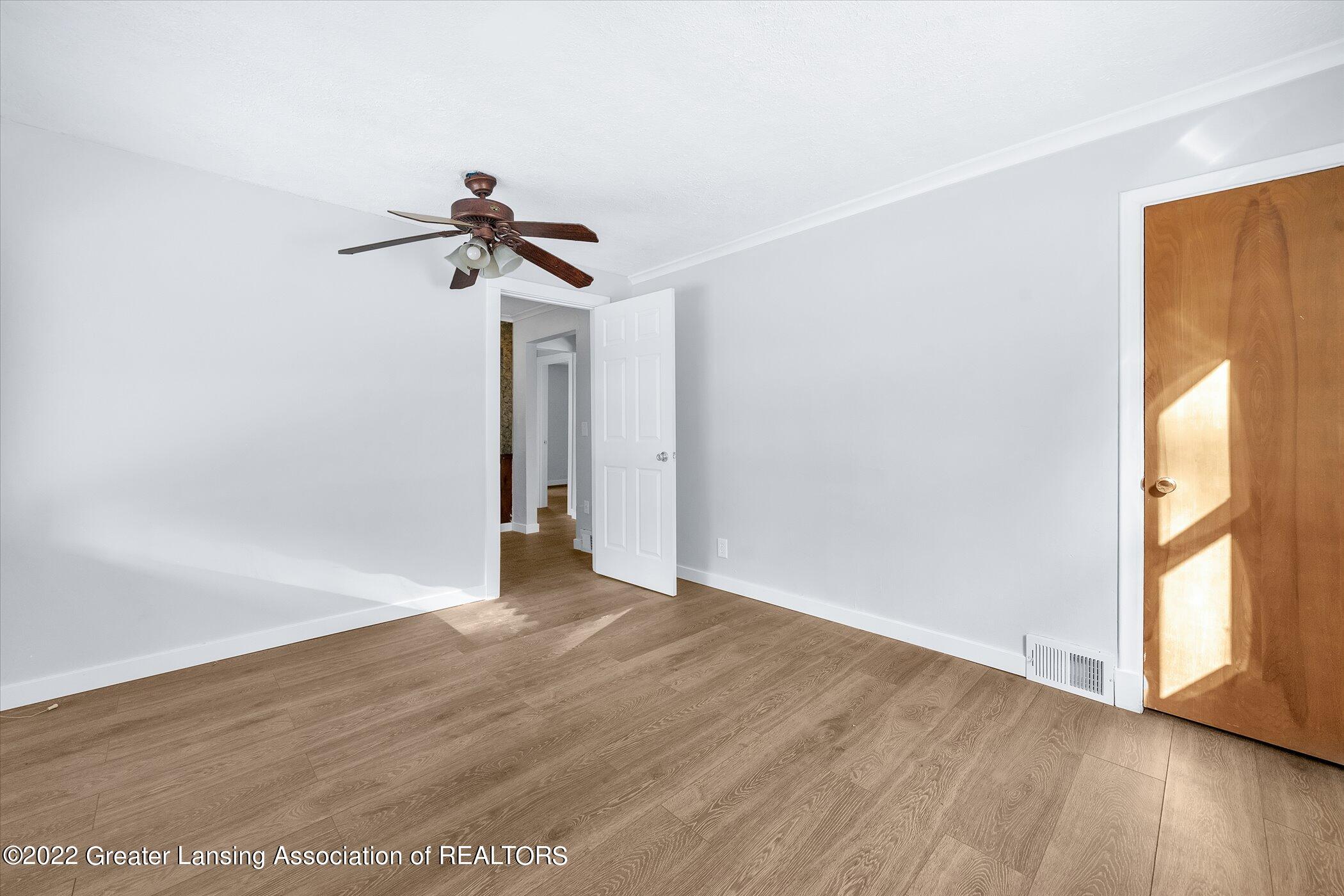 400 West Miller Road Lansing, MI 48911 - Photo 7 of 35 7