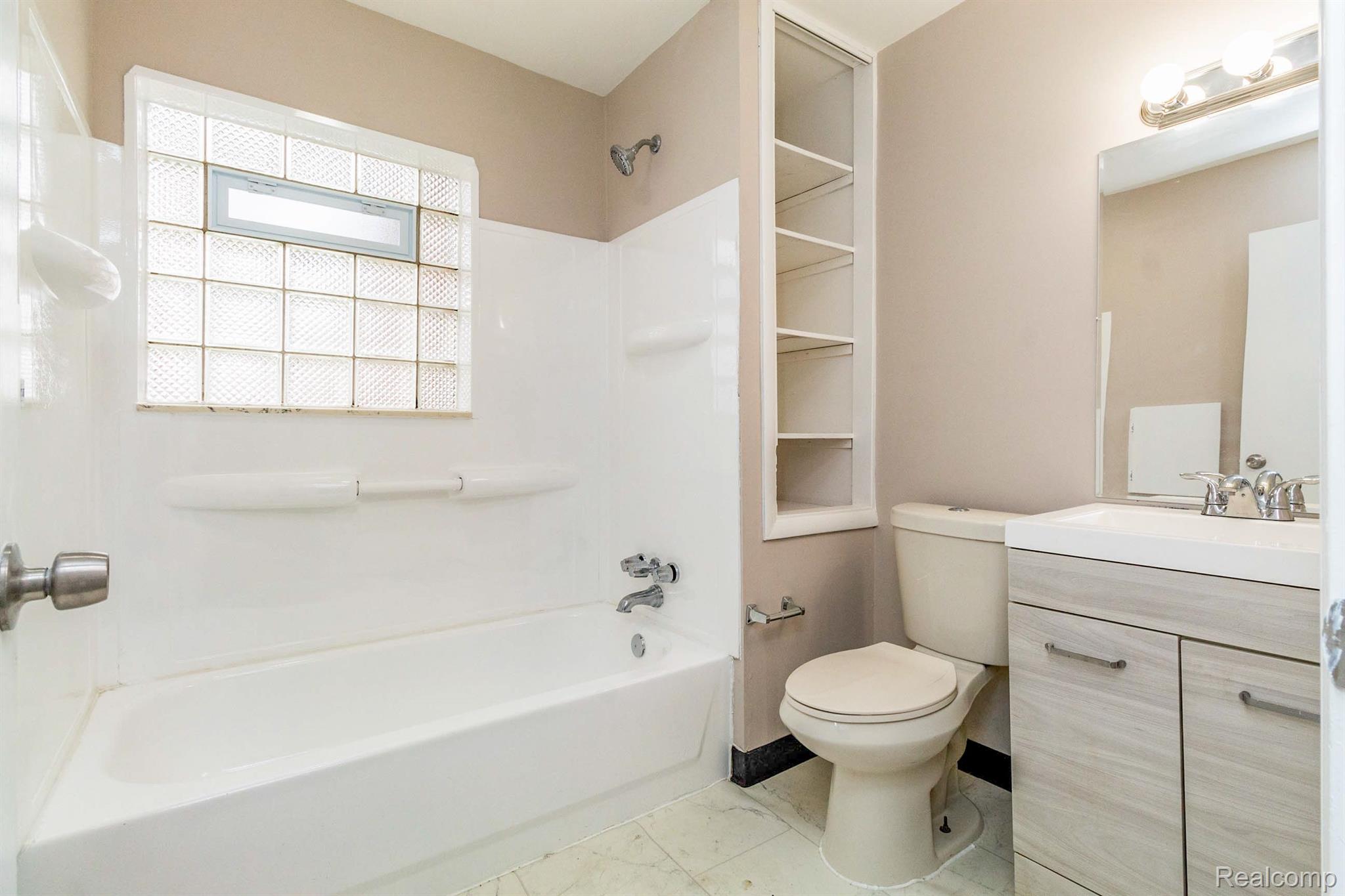 13014 Toepfer Road Warren, MI 48089 - Photo 13 of 36 Gallery Image 13