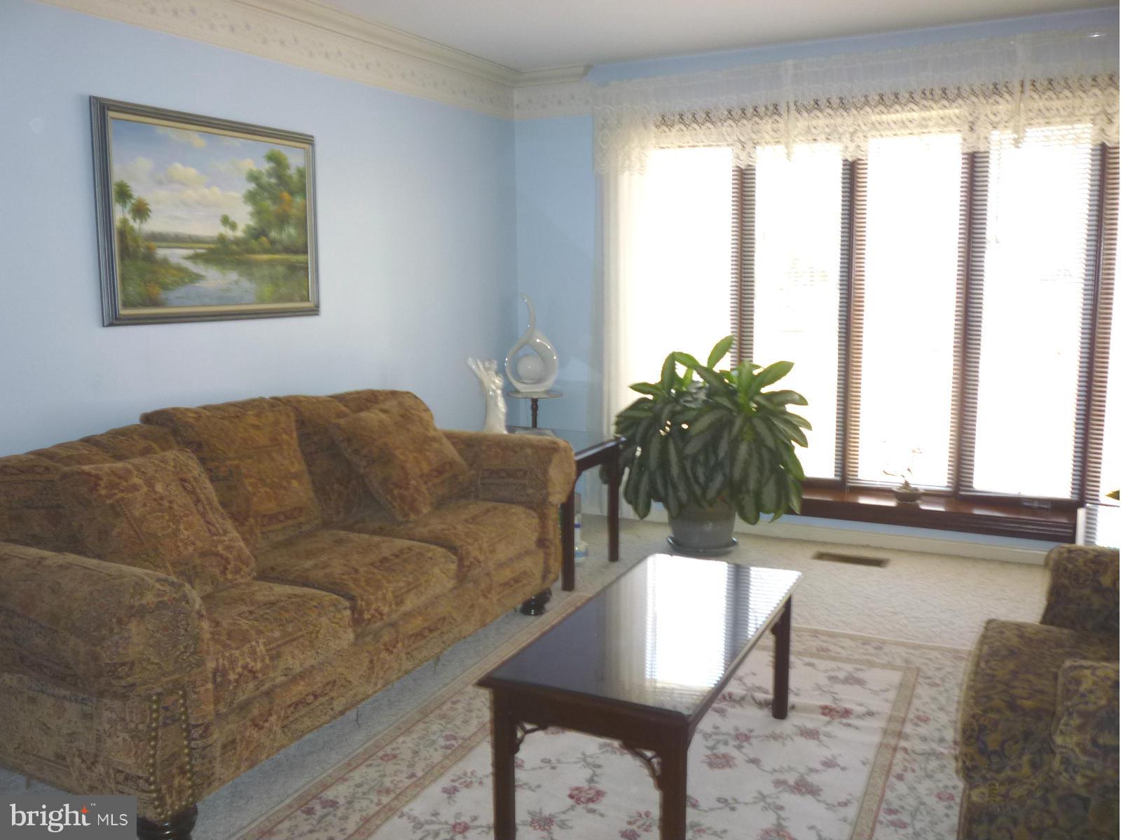 14900 Peach Orchard Road Silver Spring, MD 20905 - Photo 2 of 30 Living Room