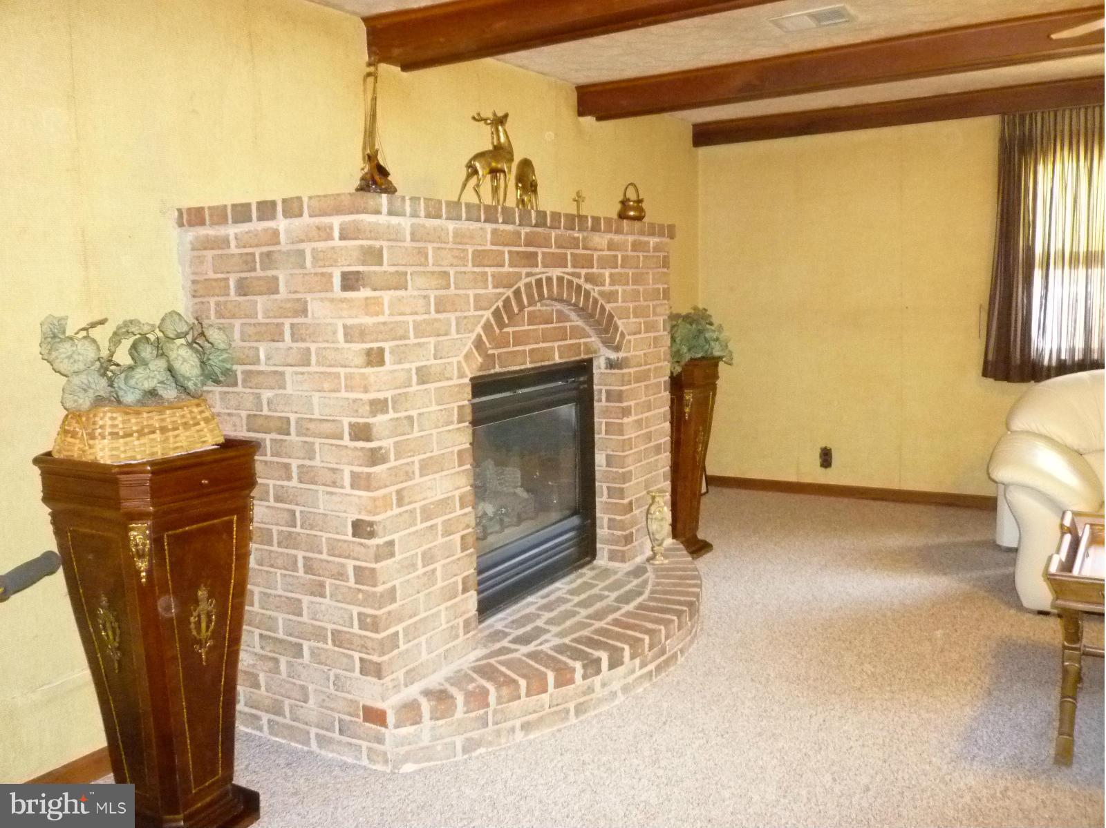 14900 Peach Orchard Road Silver Spring, MD 20905 - Photo 11 of 30 Family Room