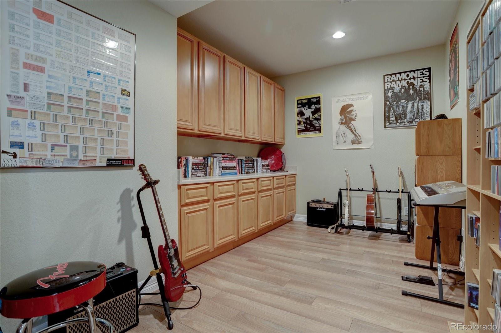 358 West Winterthur Way Highlands Ranch, CO 80129 - Photo 33 of 42 Gallery Image 33