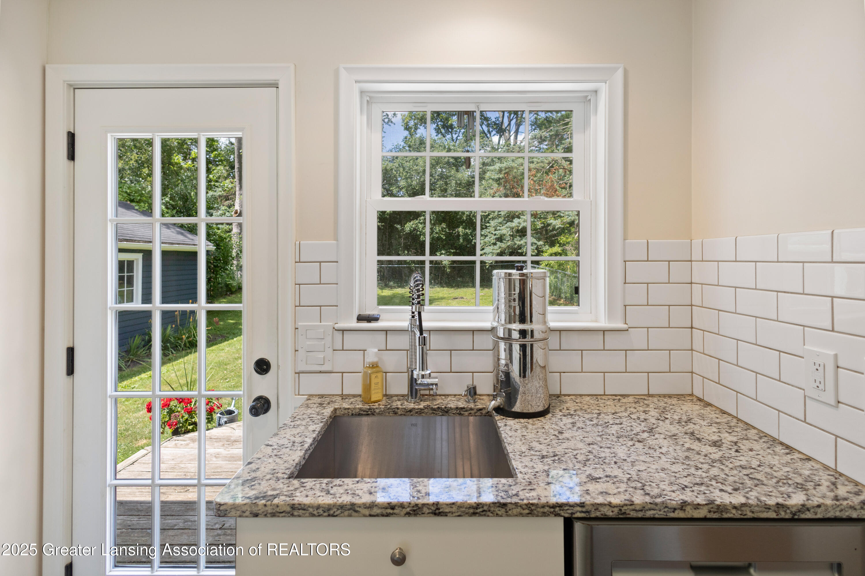1432 Harvard Road East Lansing, MI 48823 - Photo 18 of 49 HARVARD-17