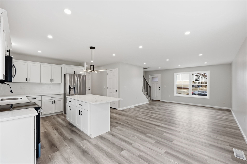 14 Crane Street, Unit 14 Springfield, MA 01104 - Photo 6 of 20
