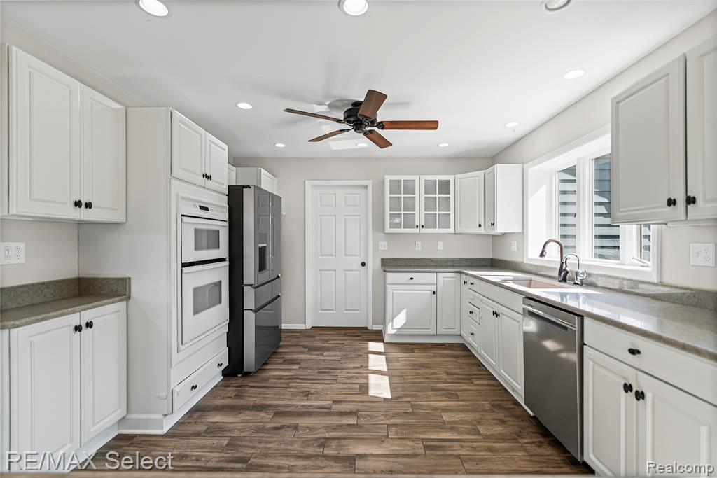 6056 Atlas Road Grand Blanc, MI 48439 - Photo 17 of 88