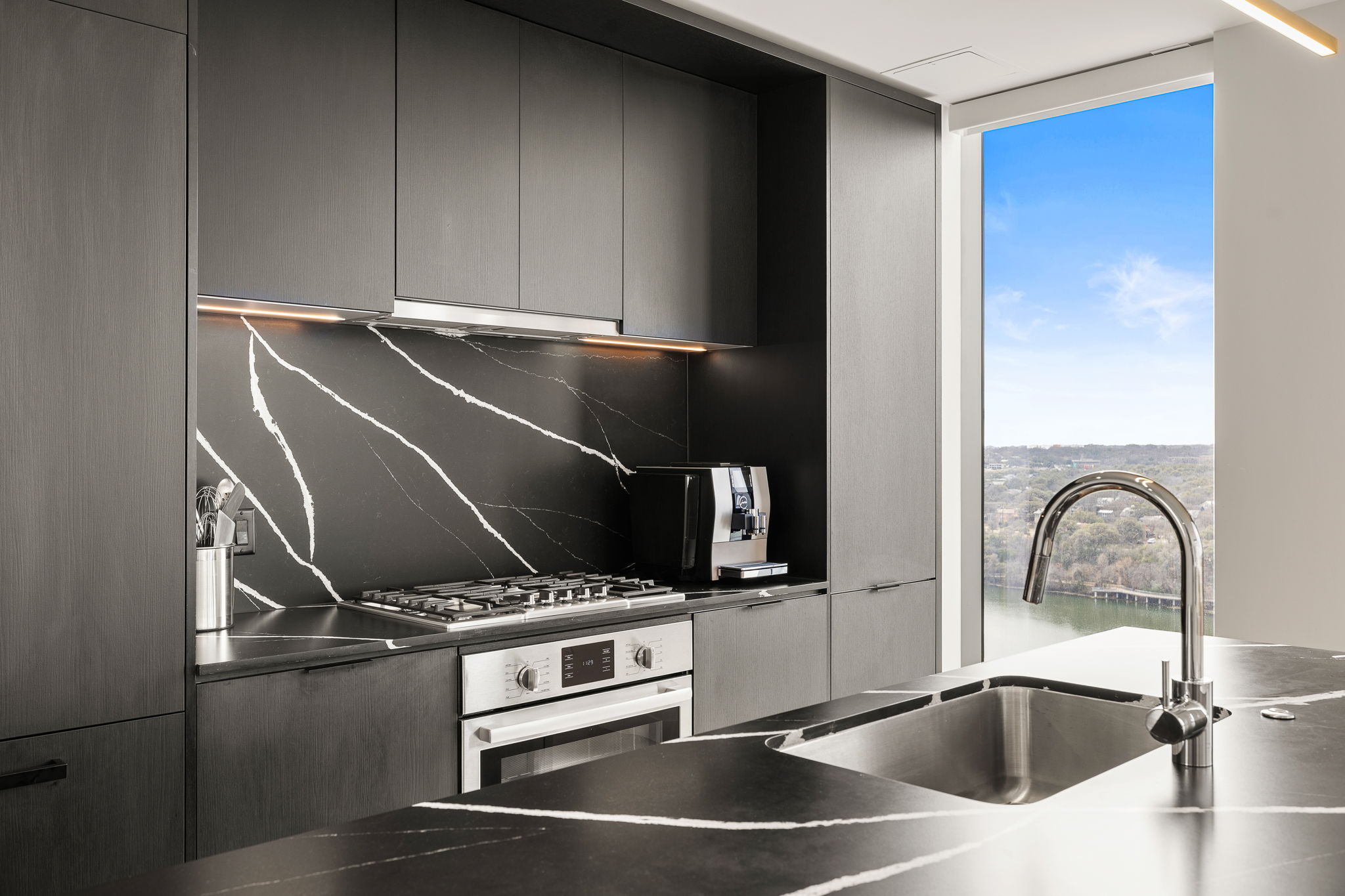 44 East Avenue, Unit 1801 Austin, TX 78701 - Photo 9 of 40