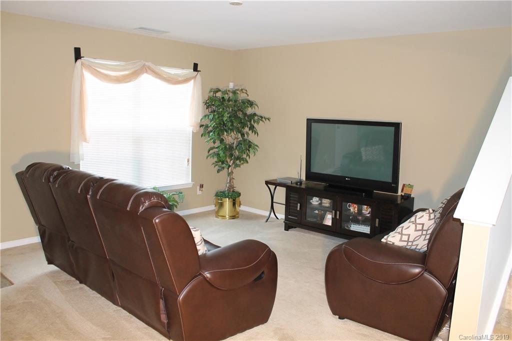 10330 Gold Pan Road Charlotte, NC 28215 - Photo 10 of 23 Gallery Image 10
