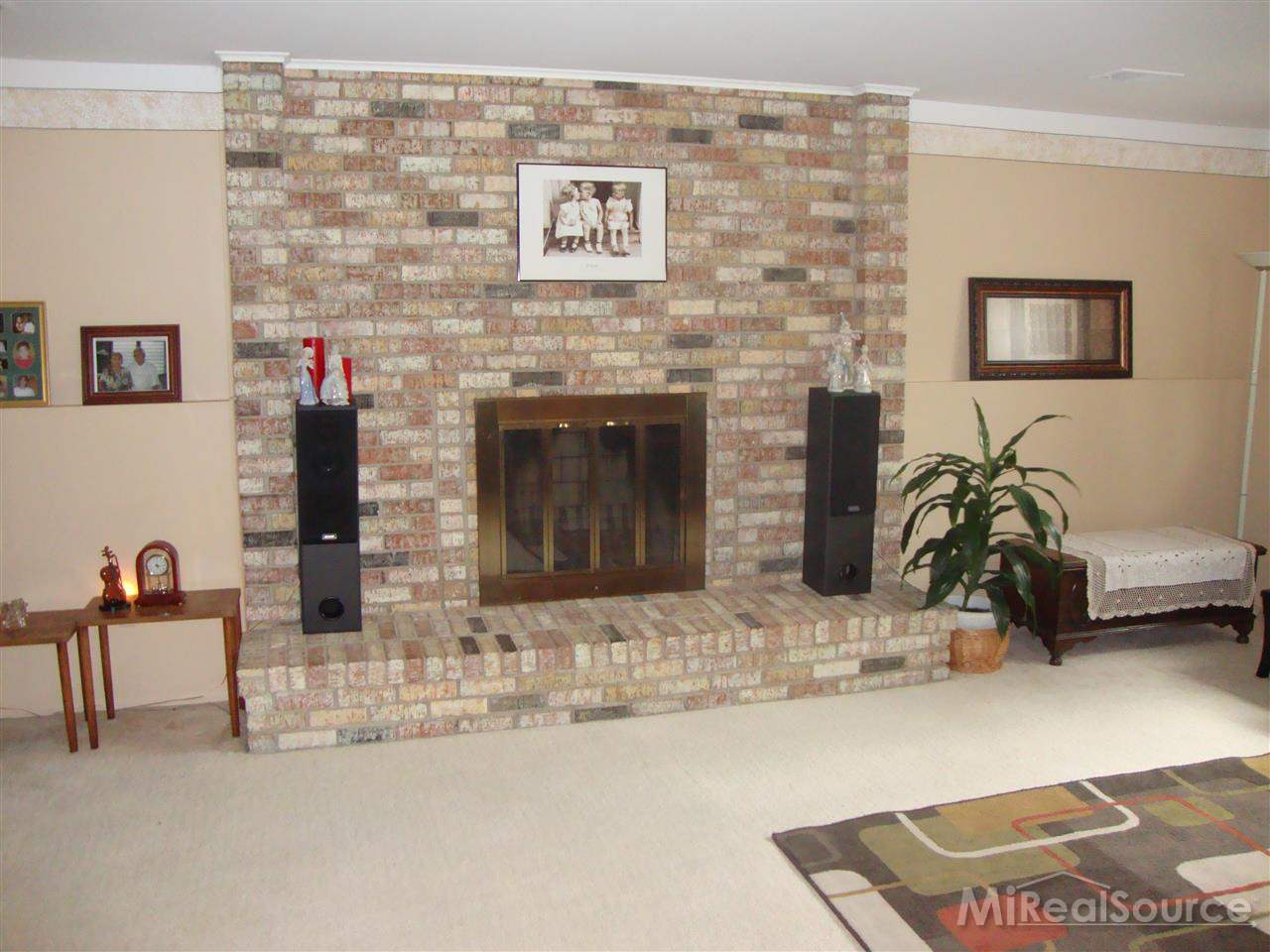 47430 Barbara Road Macomb, MI 48044 - Photo 9 of 11 31215211-8.JPG
