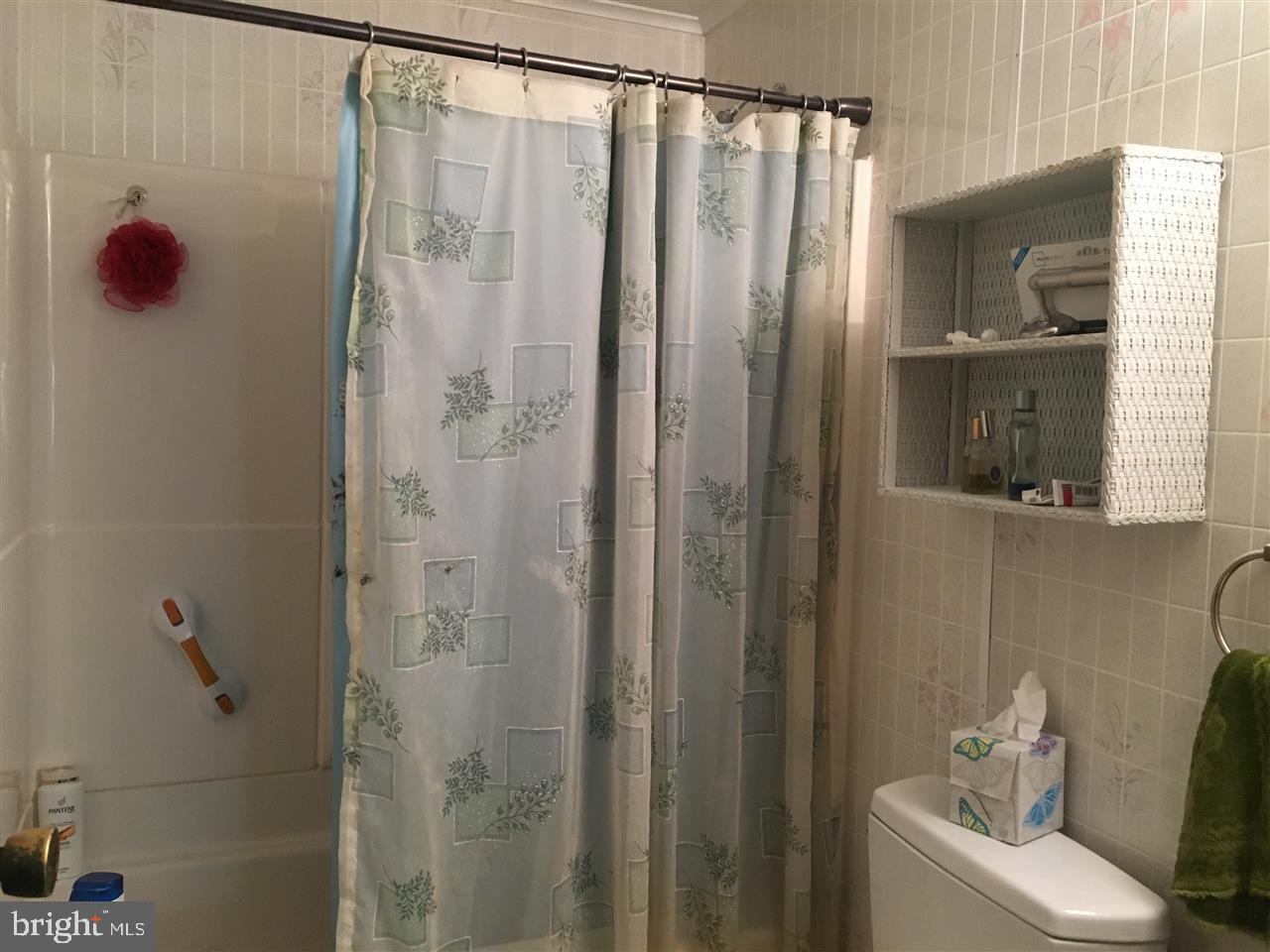 1417 Wogan Road York, PA 17404 - Photo 4 of 10