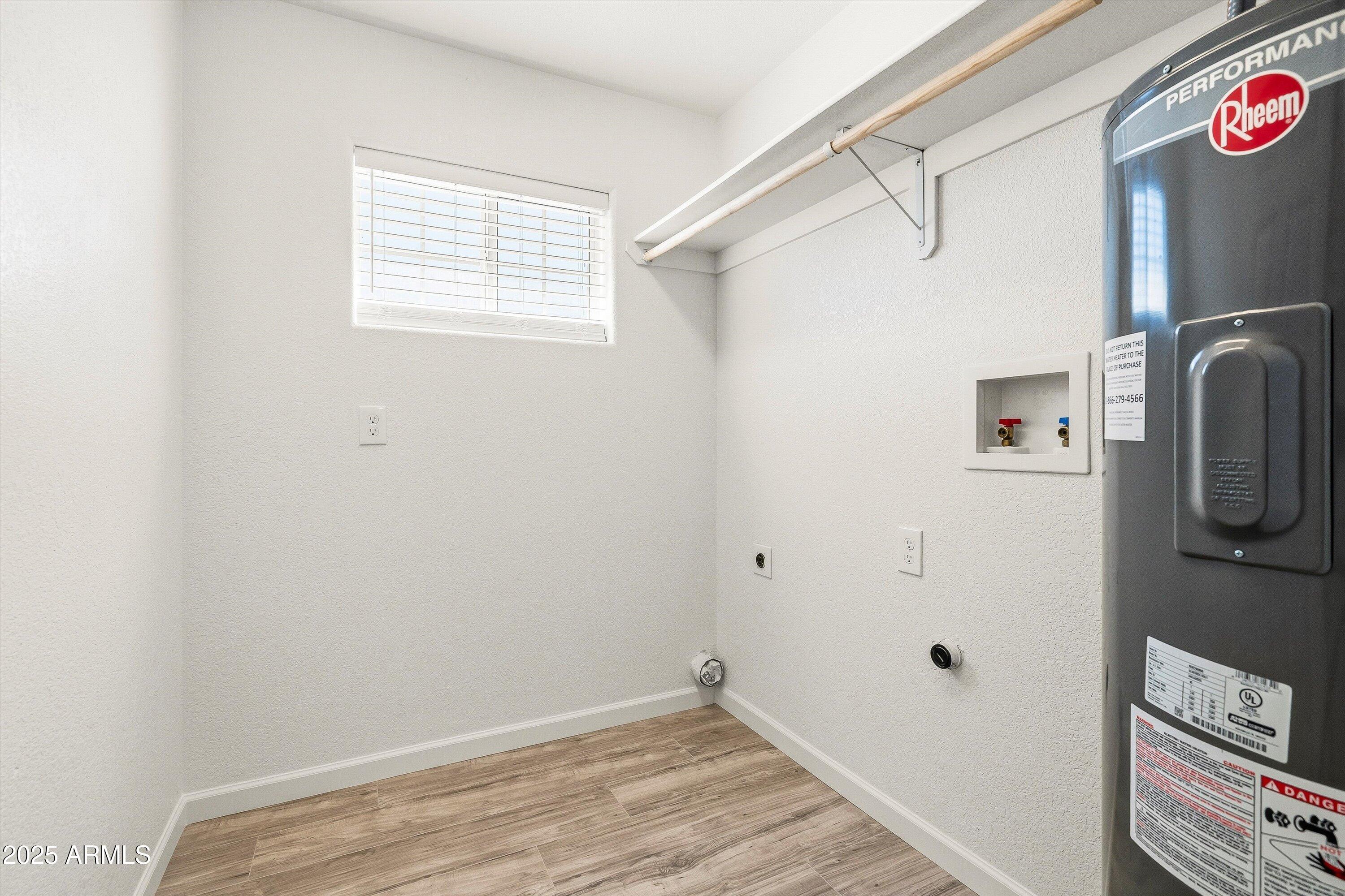 1029 Camino Estrella Rio Rico, AZ 85648 - Photo 10 of 19 14-Laundry Room