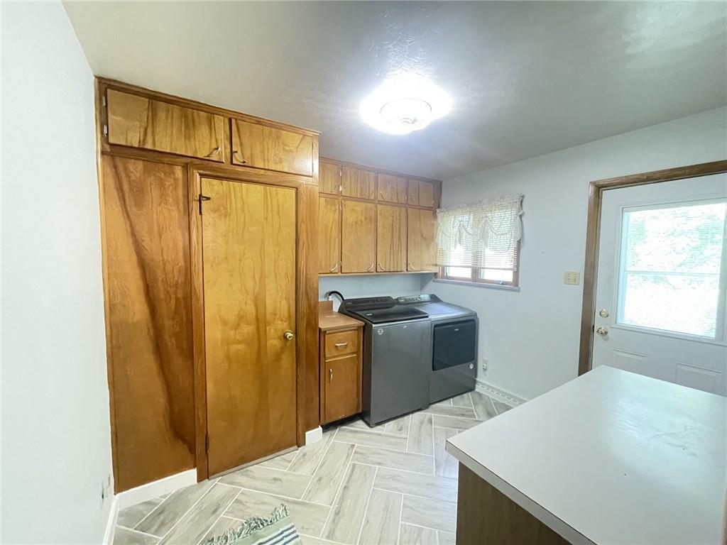 229 Meadowbrook Road Hermitage, PA 16148 - Photo 19 of 34 Gallery Image 19