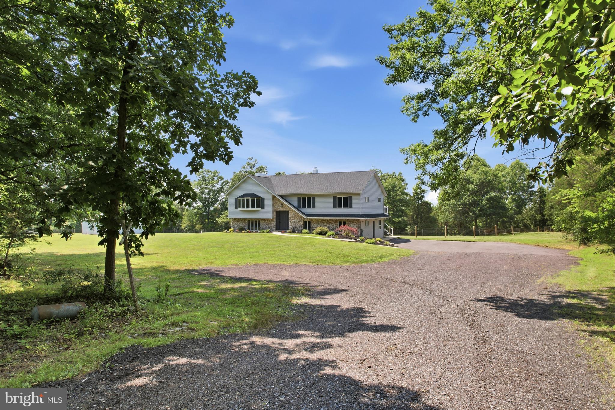 803 Ridge Road Telford, PA 18969 - Photo 3 of 52