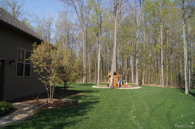 2008 South Elba Road Lapeer, MI 48446 - Photo 30 of 31 DSC04001.jpg