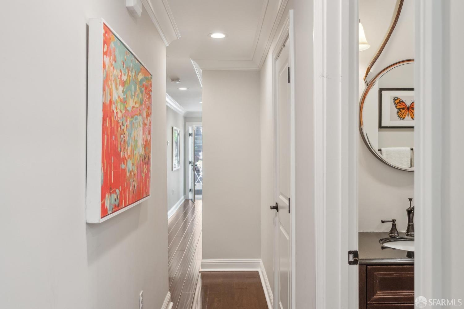 226 Roosevelt Way San Francisco, CA 94114 - Photo 28 of 65 a very nice looking room with a large window