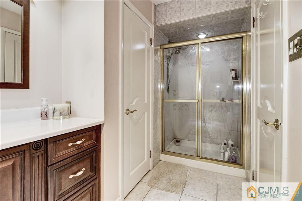 406 New Dover Road Colonia, NJ 07067 - Photo 21 of 36 Gallery Image 21