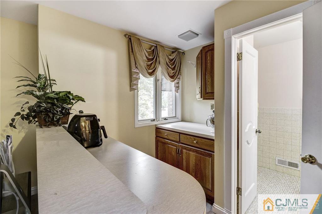 406 New Dover Road Colonia, NJ 07067 - Photo 29 of 36 Gallery Image 29