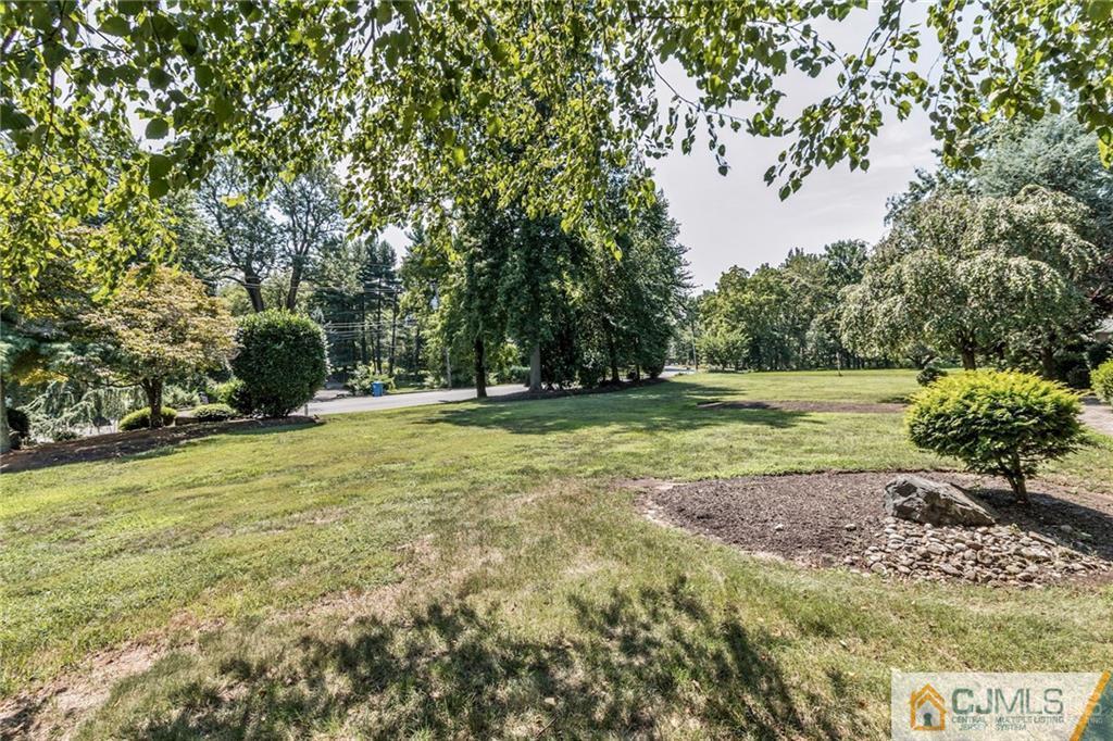 406 New Dover Road Colonia, NJ 07067 - Photo 5 of 36 Gallery Image 5