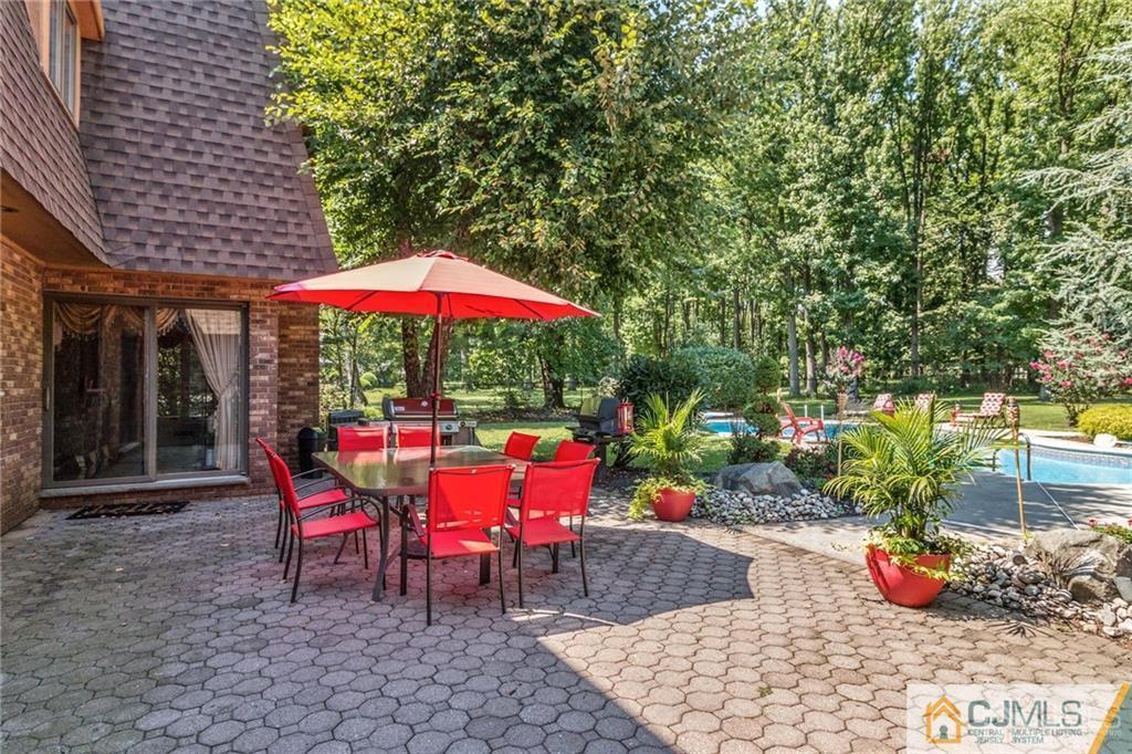 406 New Dover Road Colonia, NJ 07067 - Photo 6 of 36 Gallery Image 6