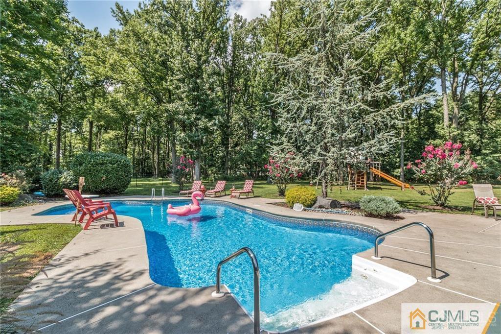 406 New Dover Road Colonia, NJ 07067 - Photo 8 of 36 Gallery Image 8