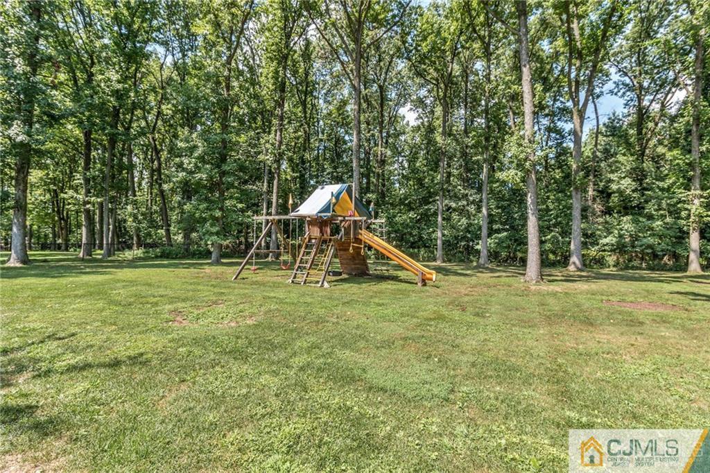 406 New Dover Road Colonia, NJ 07067 - Photo 10 of 36 Gallery Image 10