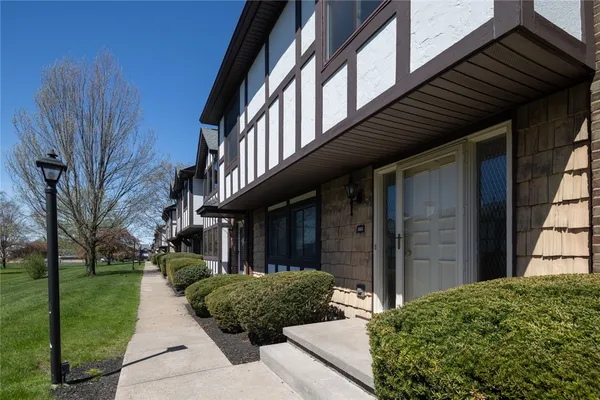 $250,000 | 151 New Wickham Drive, Penfield, NY 14526