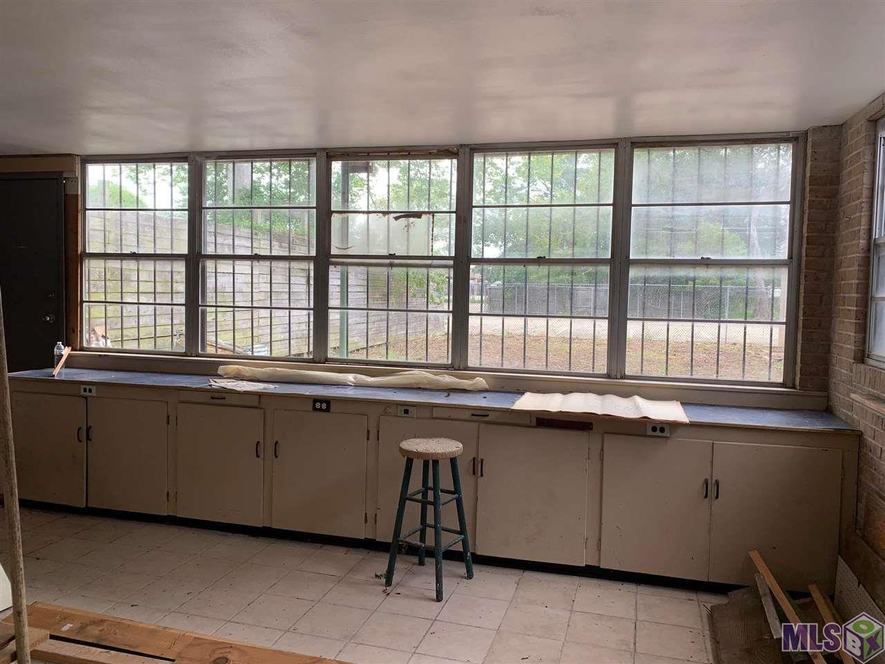 1725 Florida Street Baton Rouge, LA 70802 - Photo 3 of 9