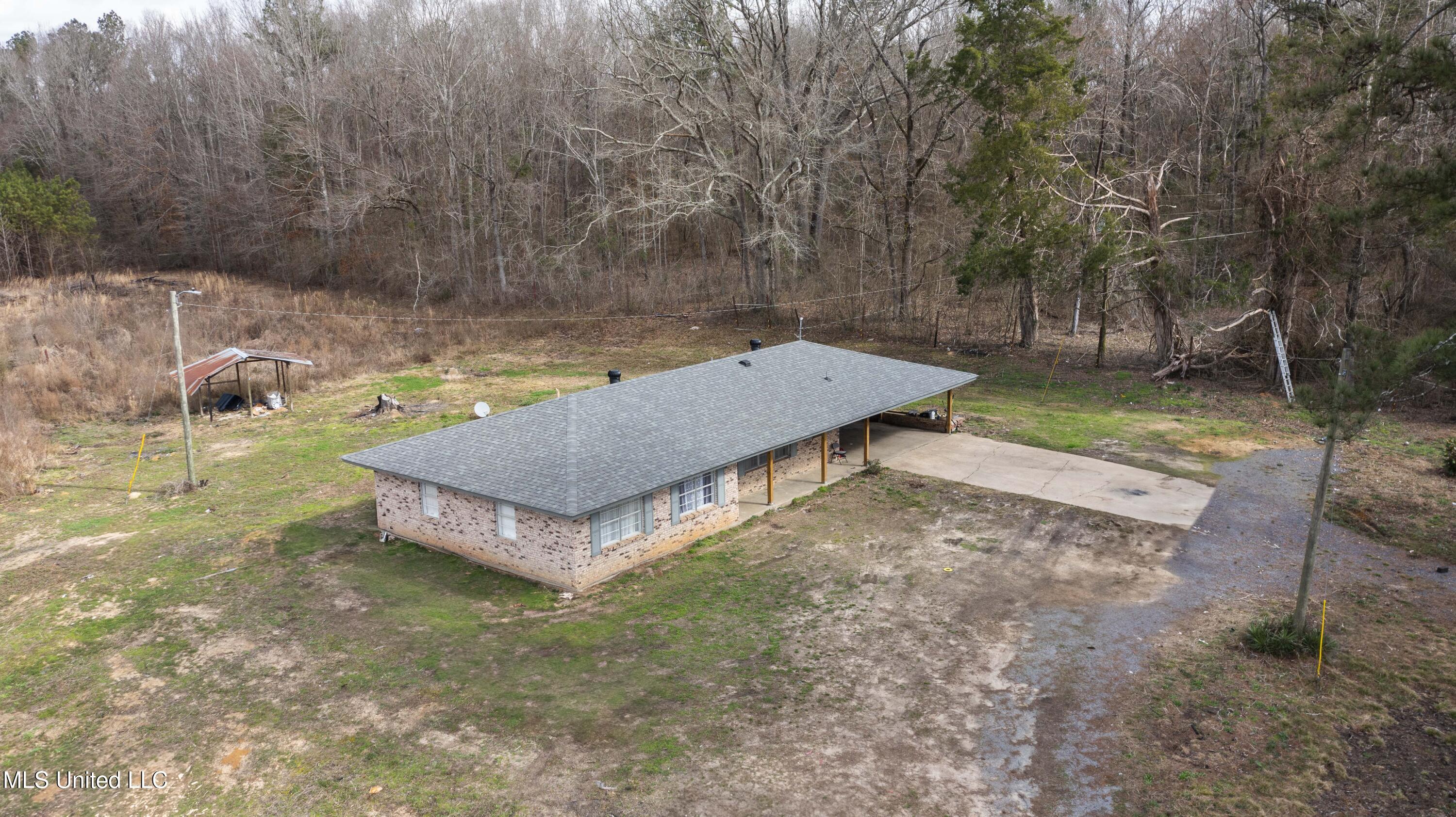 1002 Hillsboro Vfw Road Forest, MS 39074 - Photo 29 of 36 1002 Hilsboro-35