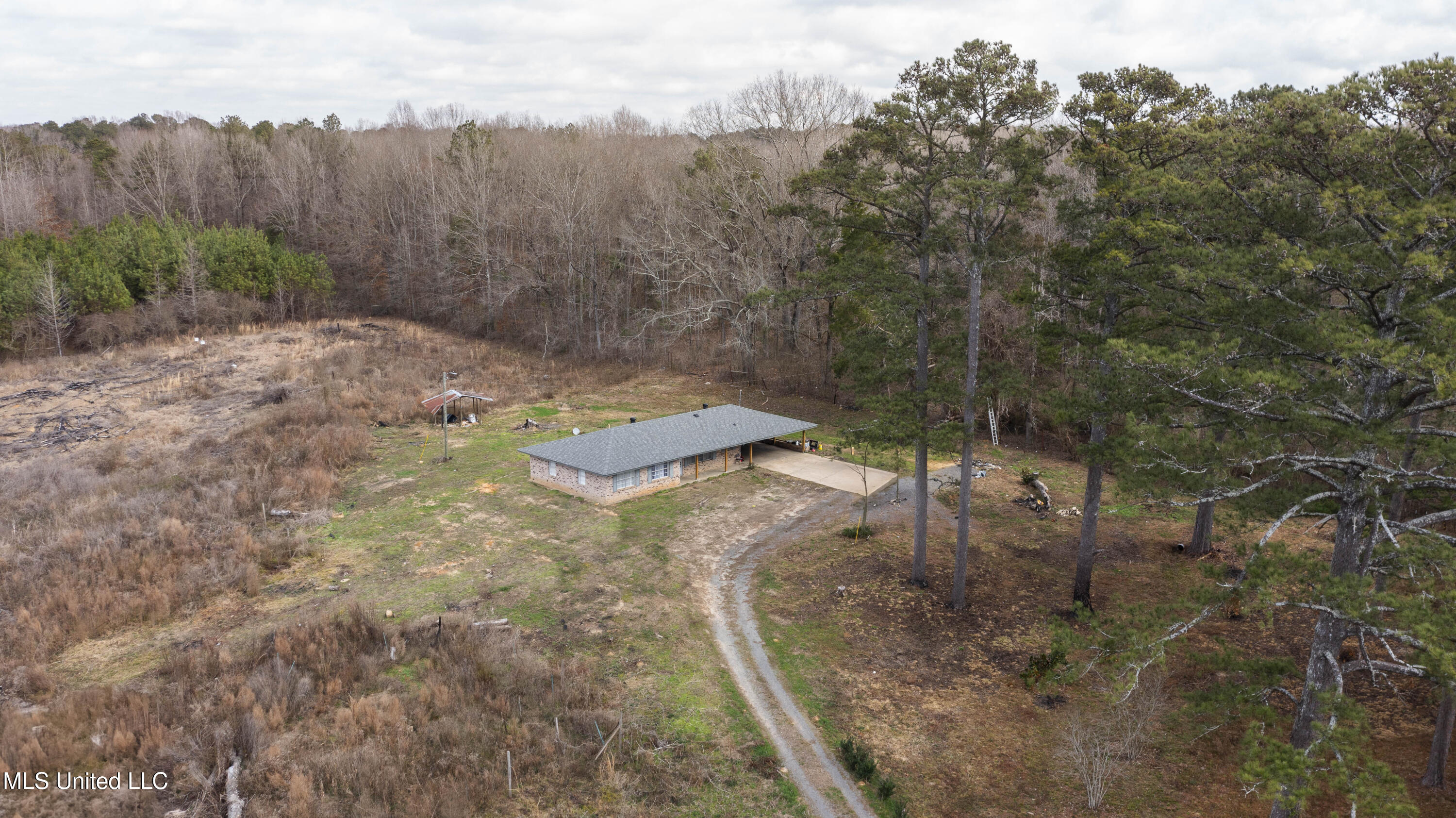 1002 Hillsboro Vfw Road Forest, MS 39074 - Photo 30 of 36 1002 Hilsboro-36