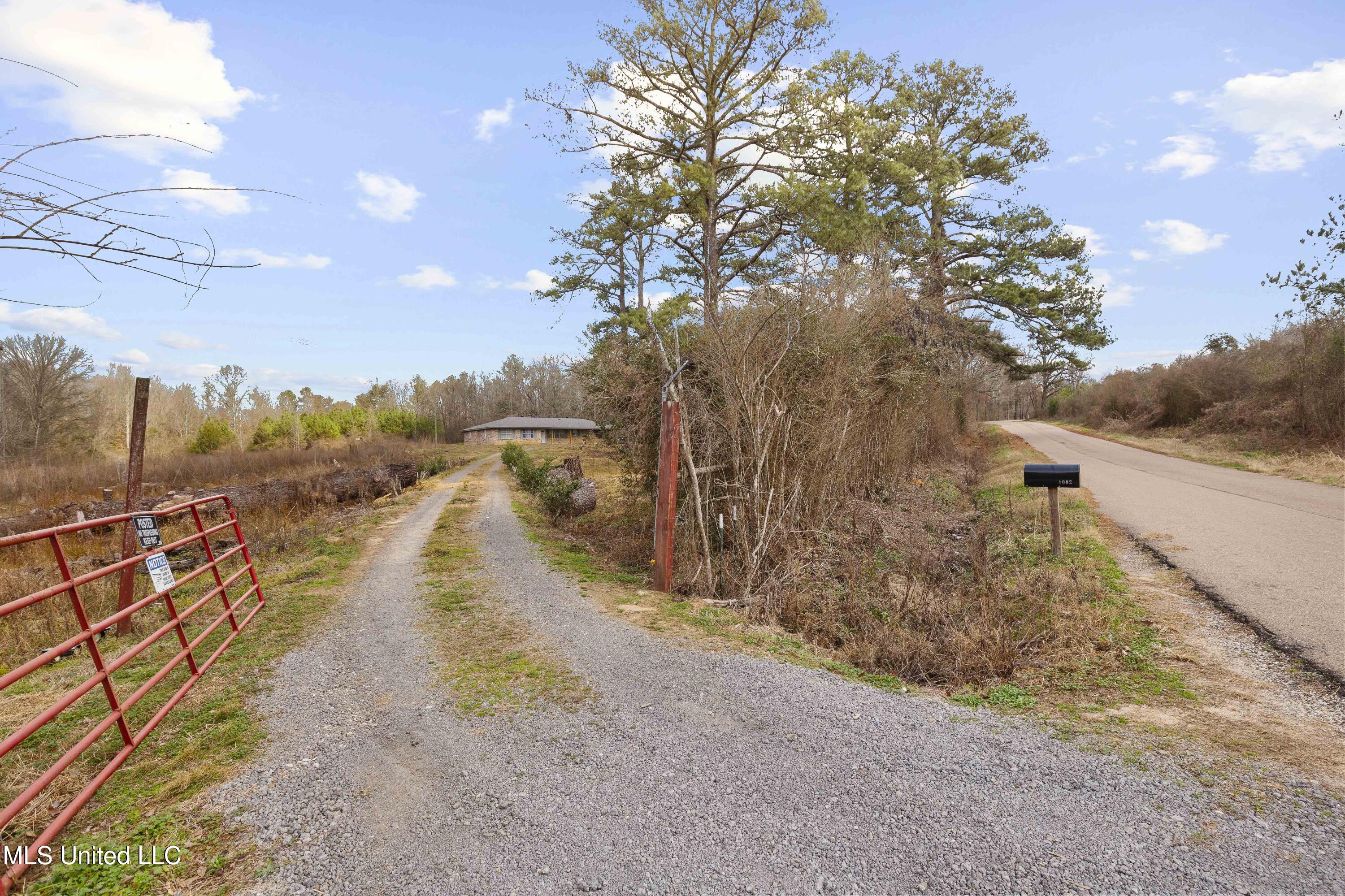 1002 Hillsboro Vfw Road Forest, MS 39074 - Photo 3 of 36 1002 Hilsboro-6