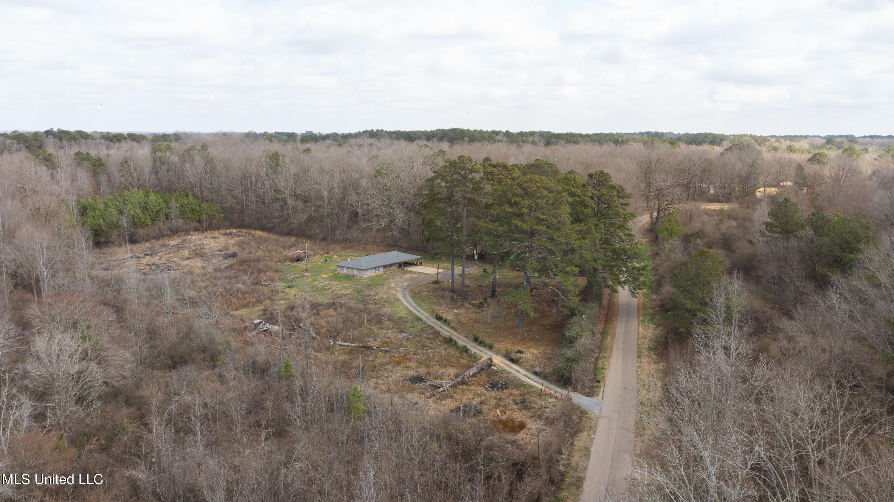 1002 Hillsboro Vfw Road Forest, MS 39074 - Photo 33 of 36 1002 Hilsboro-38