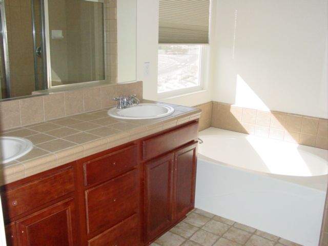 2365 Sapphire Ridge Way Reno, NV 89523 - Photo 4 of 6 Photo 4