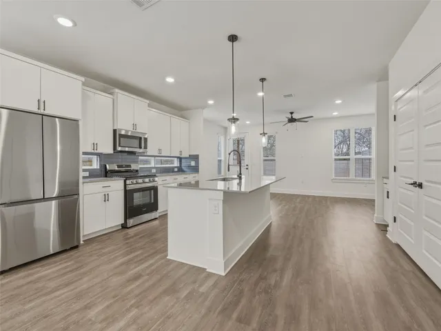 a view of entrance front of the house