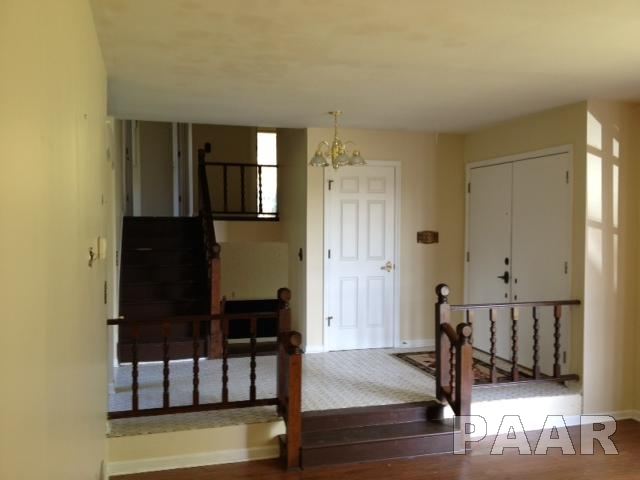 1519 California Road Pekin, IL 61554 - Photo 3 of 9