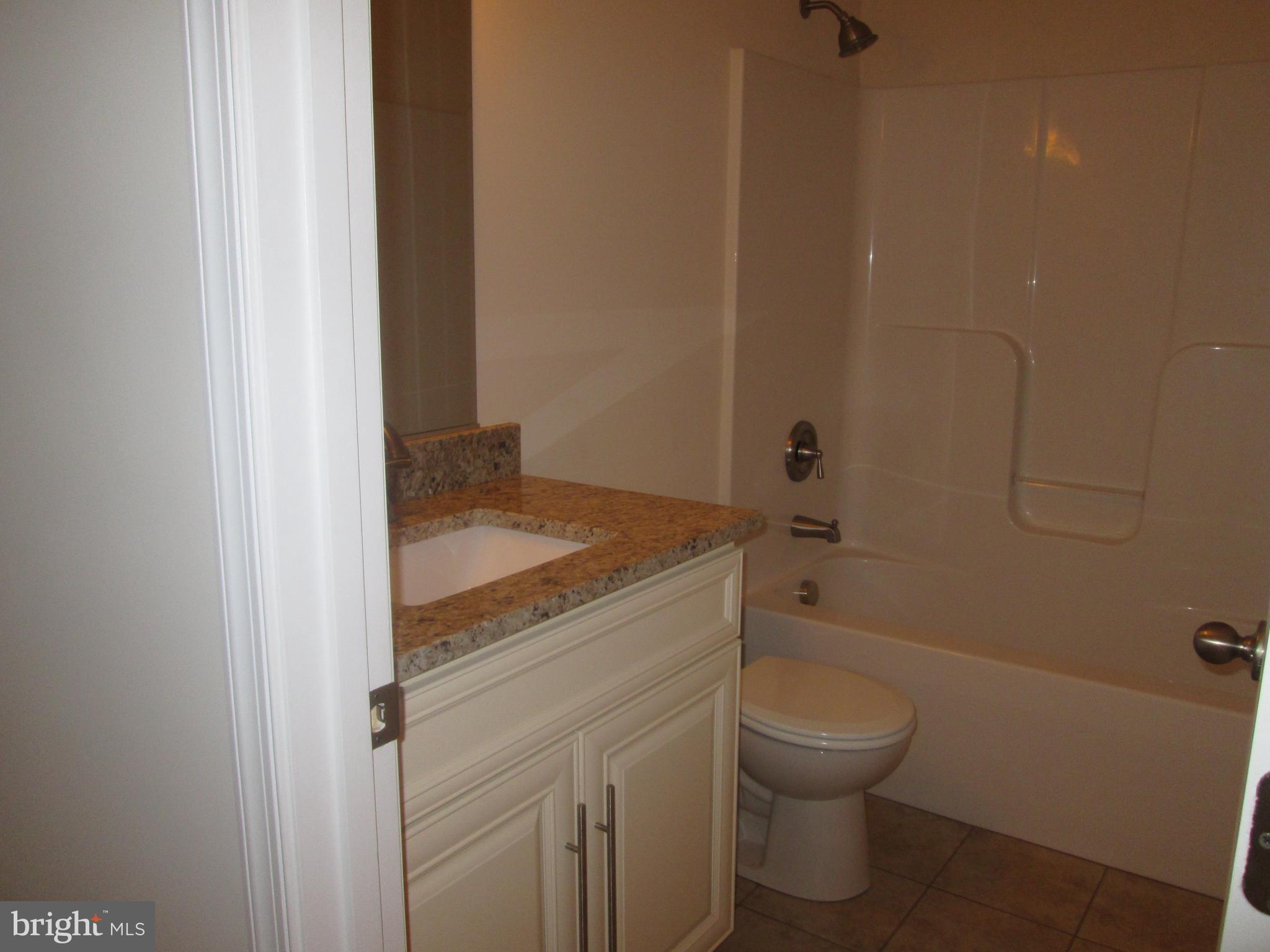 558 Manor Road Front Royal, VA 22630 - Photo 22 of 26 Bath