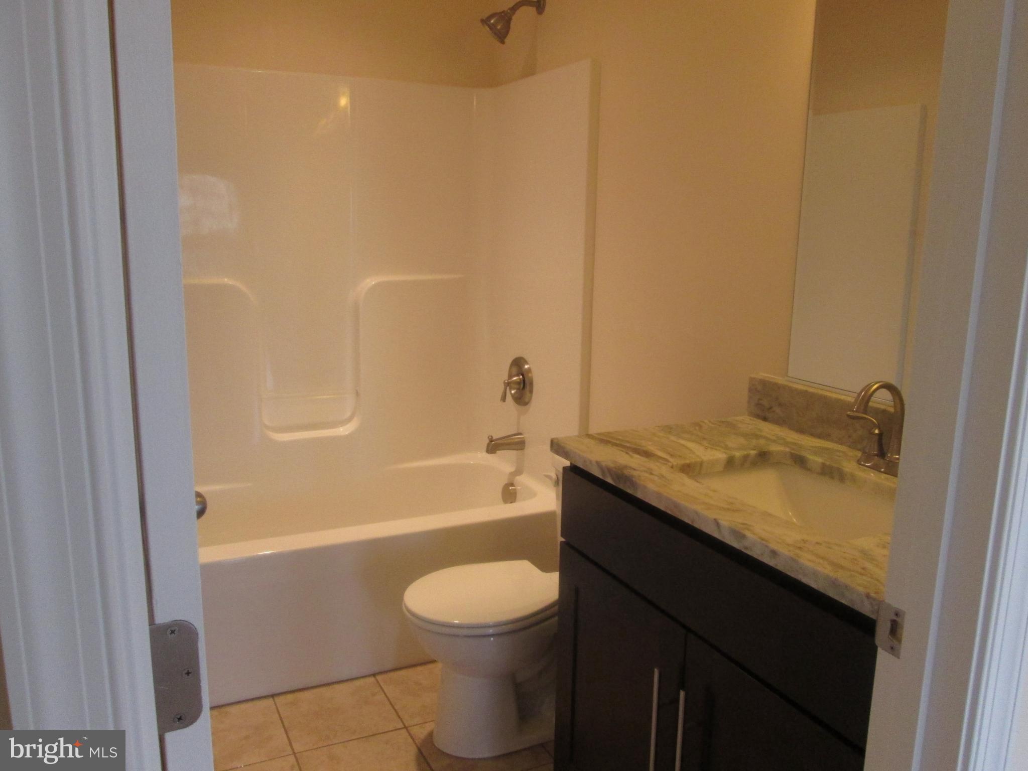 558 Manor Road Front Royal, VA 22630 - Photo 24 of 26 Bath