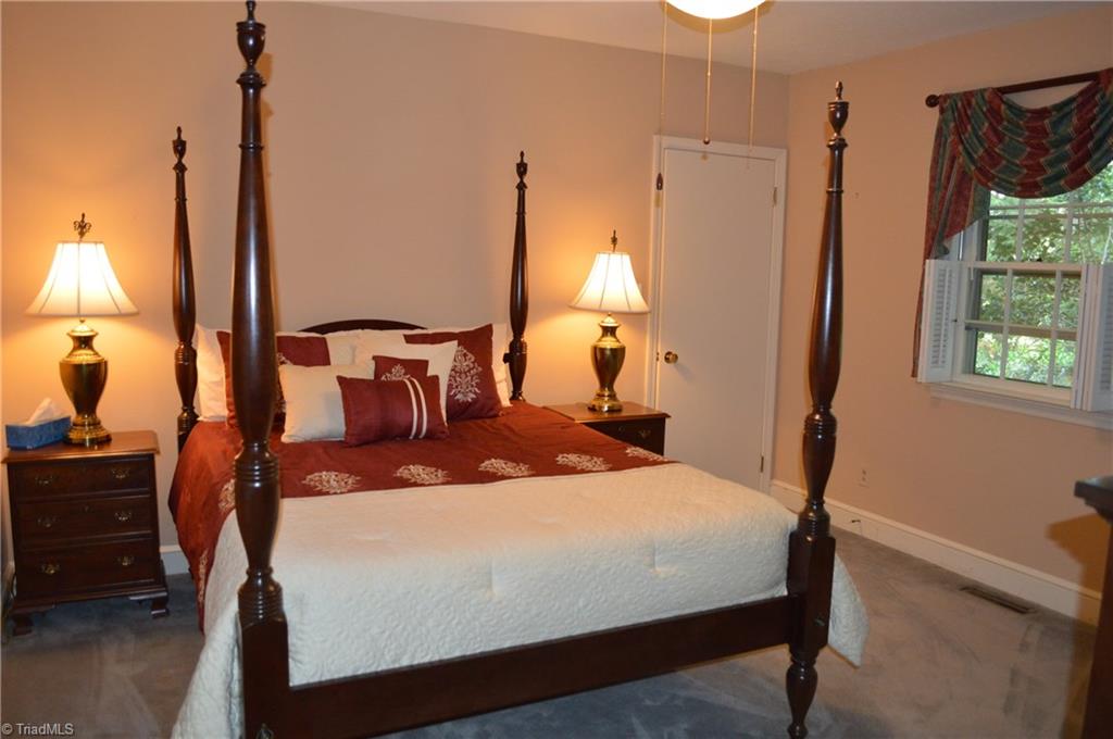 562 Country Club Road Mount Airy, NC 27030 - Photo 9 of 29 Gallery Image 9