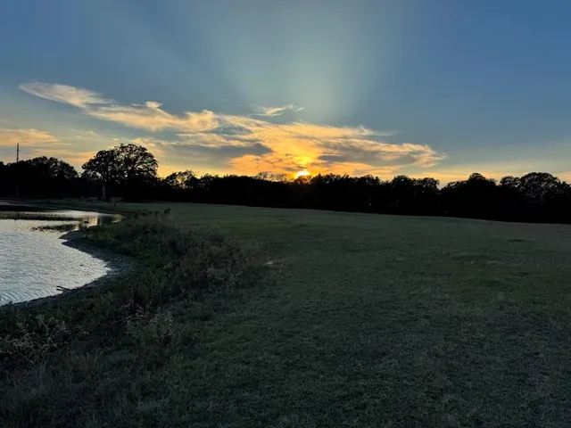 $722,520 | 3827 County Road 3827, Wills Point, TX 75169