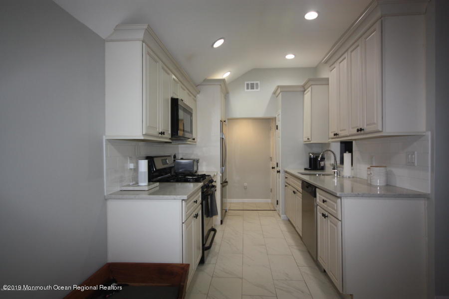 471 Freehold Road Jackson, NJ 08527 - Photo 3 of 11 3