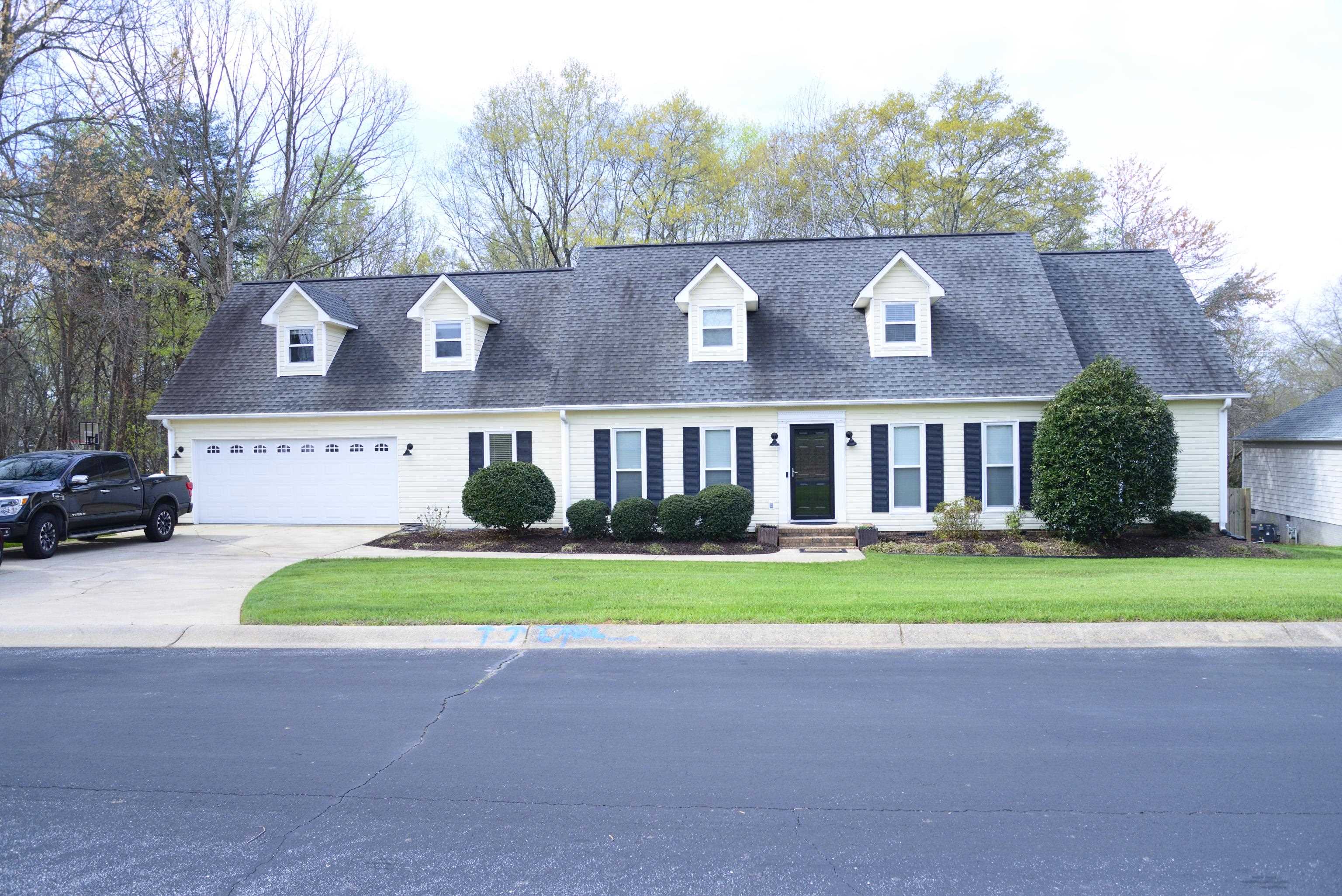 204 Georgetown Court Moore, SC 29369 - Photo 1 of 38