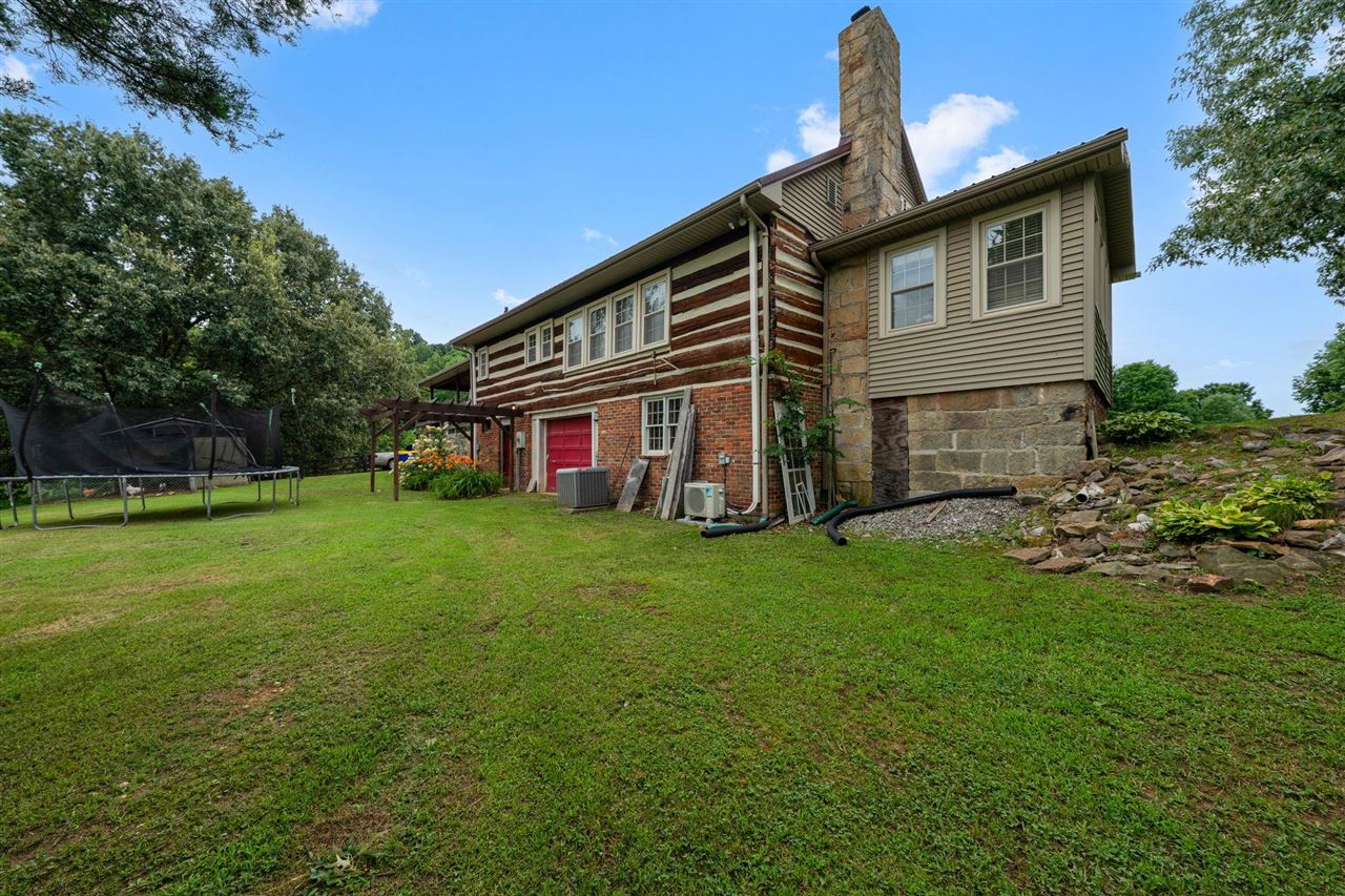 4104 Ridge Road Bowling Green, KY 42101 - Photo 3 of 65 Gallery Image 3