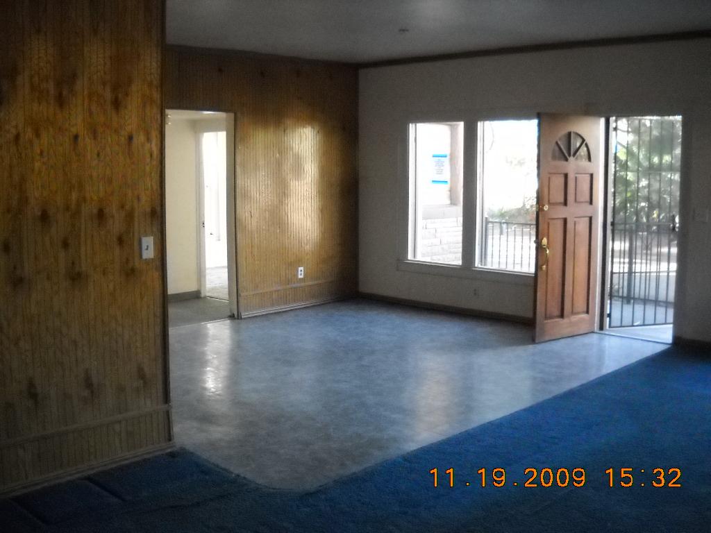 1337 East Osborn Road Phoenix, AZ 85014 - Photo 3 of 13 Living