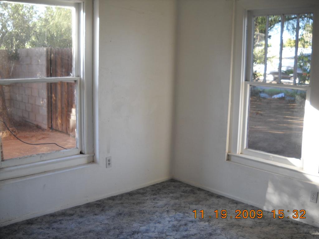 1337 East Osborn Road Phoenix, AZ 85014 - Photo 7 of 13 Front Bedroom