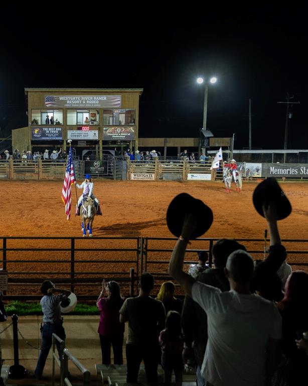 161 Horseshoe Bend River Ranch, FL 33867 - Photo 11 of 20 a view of a chairs and table in a patio
