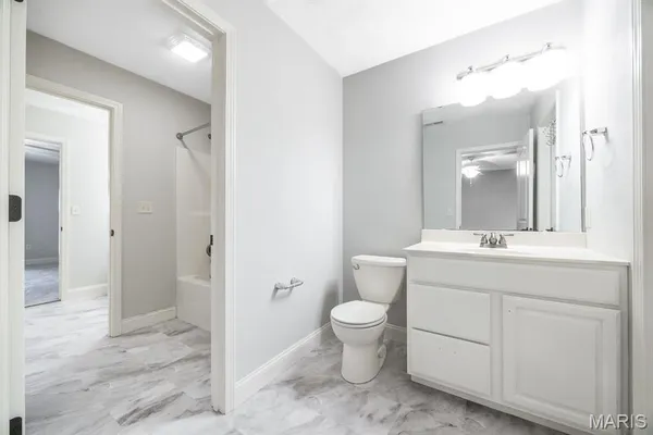 $850,000 | 400 Willow Bend Lane, O'Fallon, IL 62269