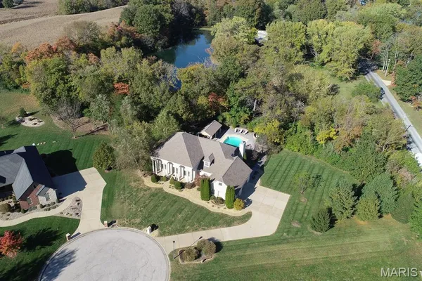 $850,000 | 400 Willow Bend Lane, O'Fallon, IL 62269
